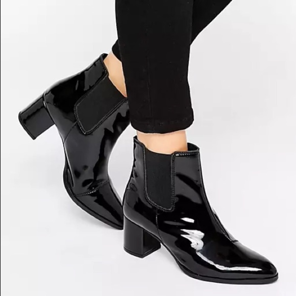 Park Lane Heeled Chelsea Boots